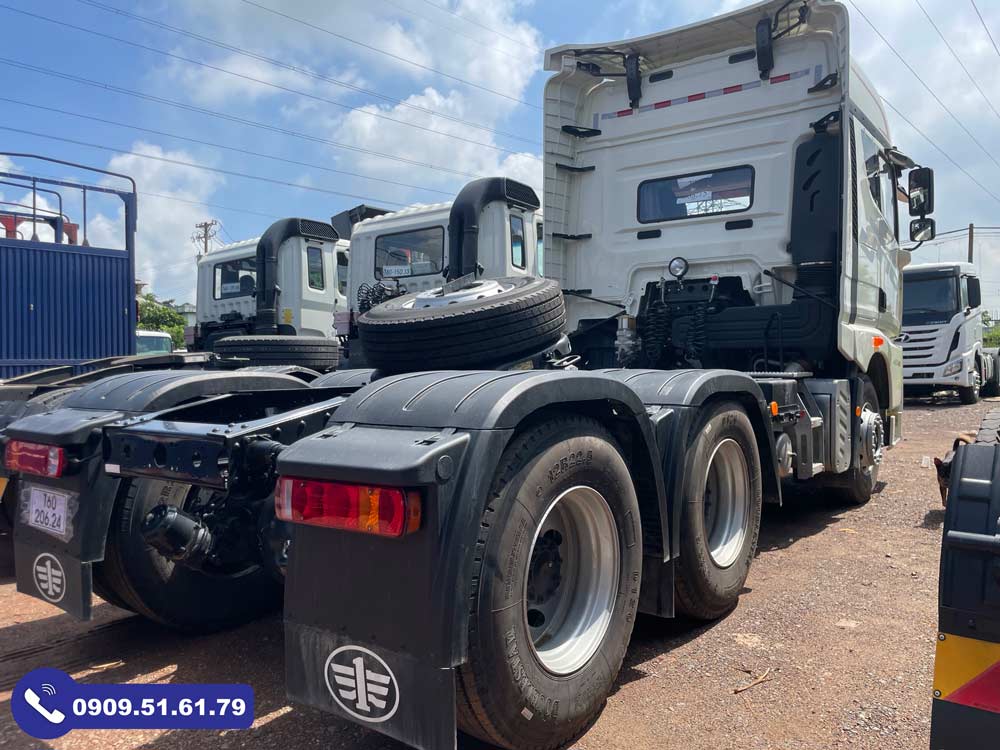 Giá xe đầu kéo FAW 2 cầu JH6 (460HP) nhập khẩu